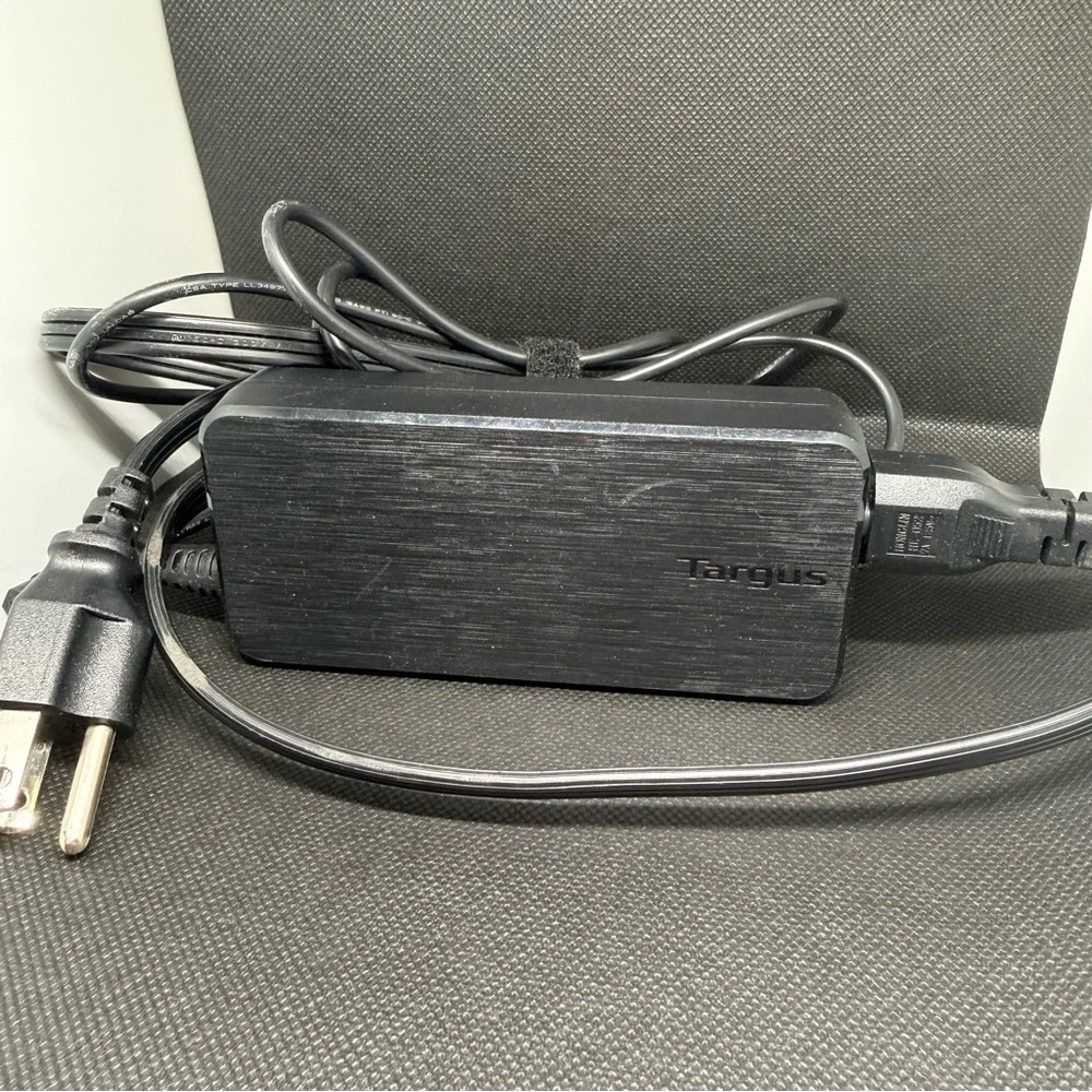 Targus Universal Black Laptop Charger + Adapters
